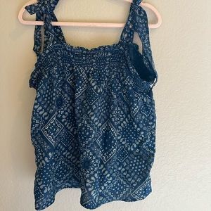 Old Navy Summer Top. Size: XL Color: Navy Blue